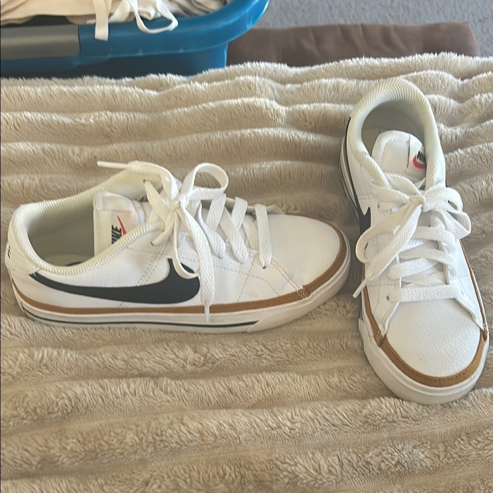 Nike White and Black Low-Top Sneakers with Canvas Upper